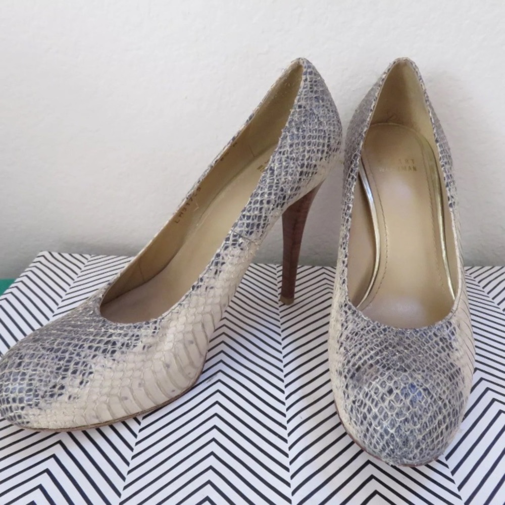 Stuart weitzman 8.5 heels snakeskin pumps